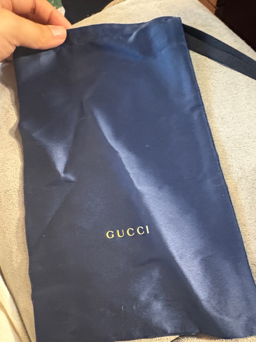 GUCCI
Blue Cat-Eye Sunglasses - Picture 4 of 5